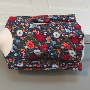 Loft ruffled sleeve floral blouse